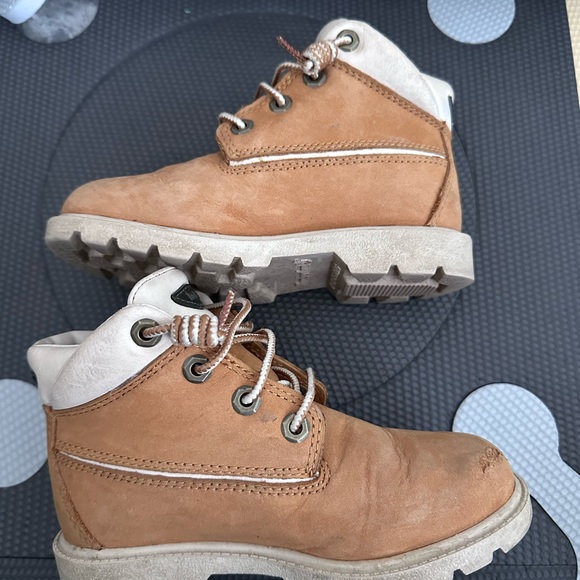 Kids Timberland Brown  Boots - Picture 5 of 9